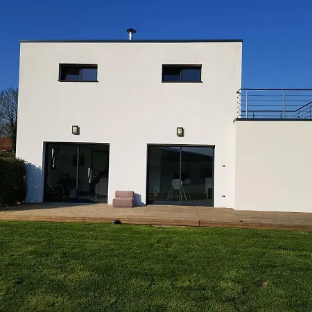 Maison Moderne A La Campagne *